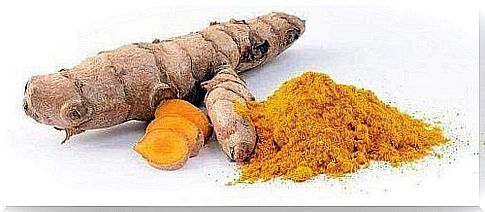 Turmeric has many amazing properties and can relieve a dry throat