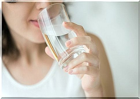 7 revealing signs that you are not drinking enough water