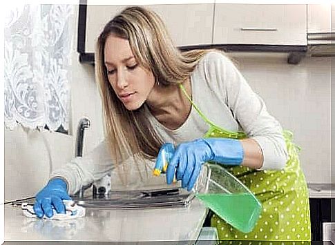 Woman exploits alternative uses for glass cleaner