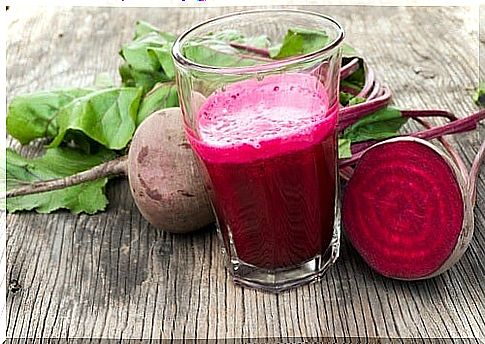 Beetroot and parsley shake to combat varicose veins