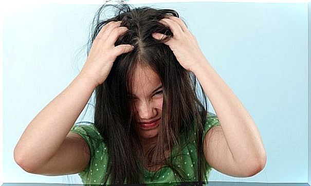 Four vinegar based remedies to naturally fight lice