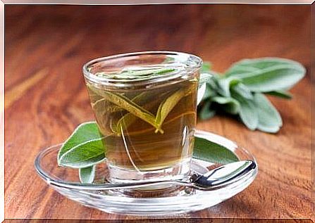 Tea with sage for smaller pores