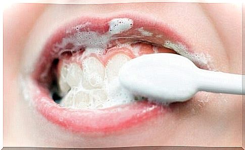 This is how you can whiten your teeth at home