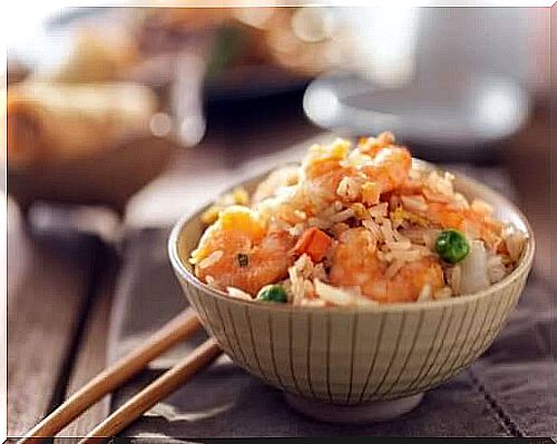 Learn how to make fried rice with this easy recipe