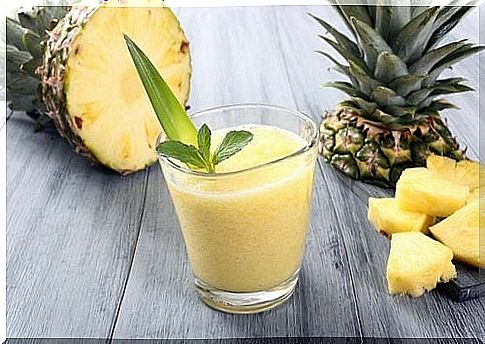 pineapple and ginger smoothie