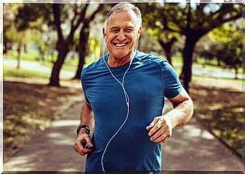 Smiling man doing sprint training