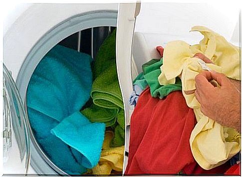 Use white vinegar the next time you wash clothes